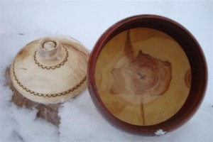 Hollowed form and lid